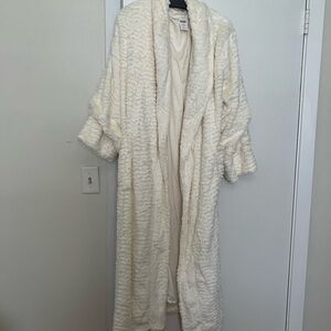 Soma Cozy Cream Textured Robe